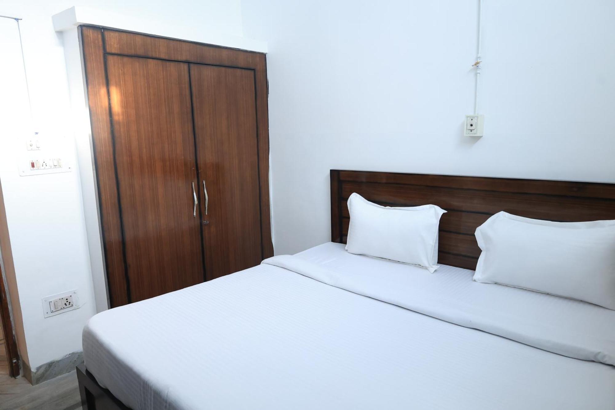 Anmol Residency Dehradun Hotel Eksteriør billede
